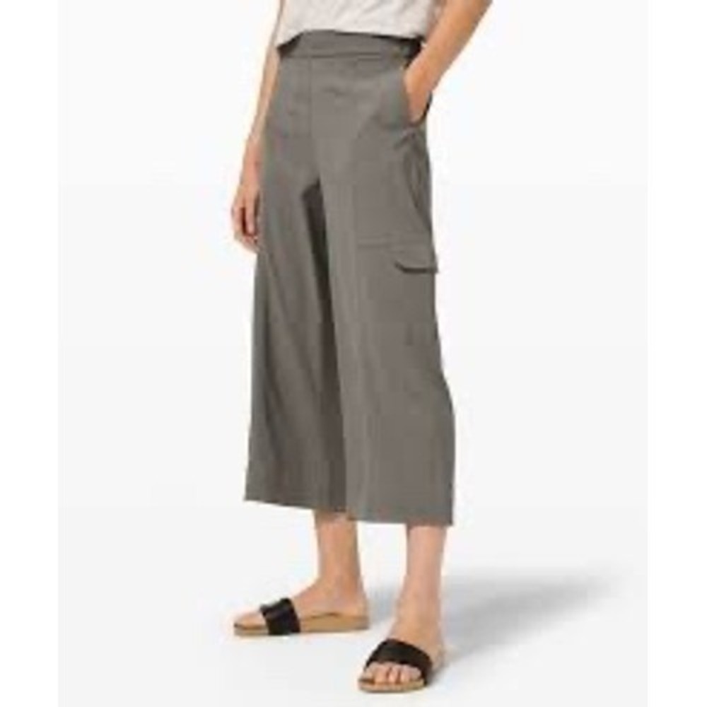 Lululemon Metropolis maven high rise crop pants cargo women's size‎ 10 casual
